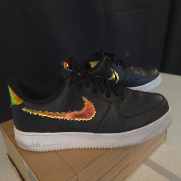 NIKE AIR FORCE 1 LOW BLACK IRIDESCENT PIXEL size 10.5 - Picture 5 of 10